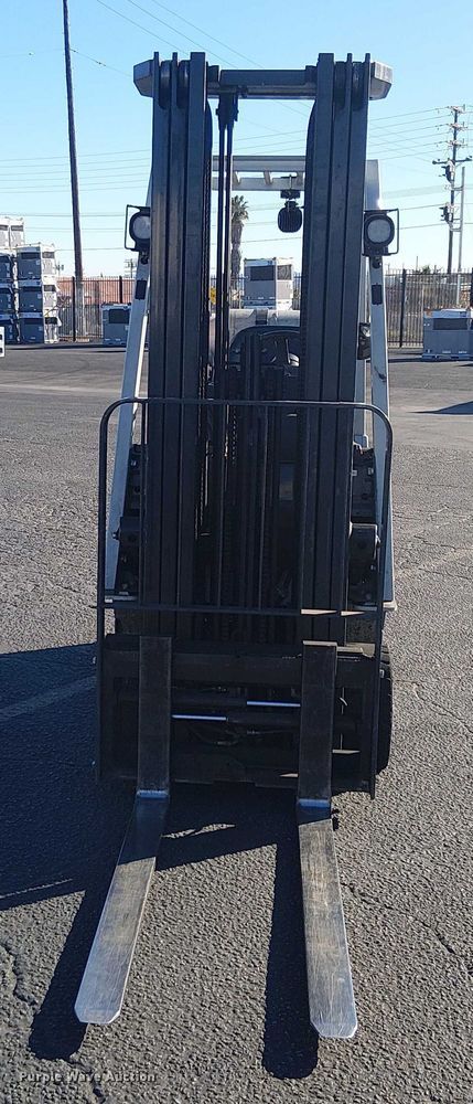 image for item EE5122 2017 UniCarriers CFS40 forklift