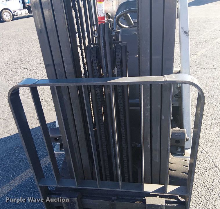 image for item EE5122 2017 UniCarriers CFS40 forklift