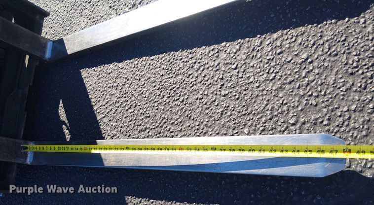 image for item EE5122 2017 UniCarriers CFS40 forklift