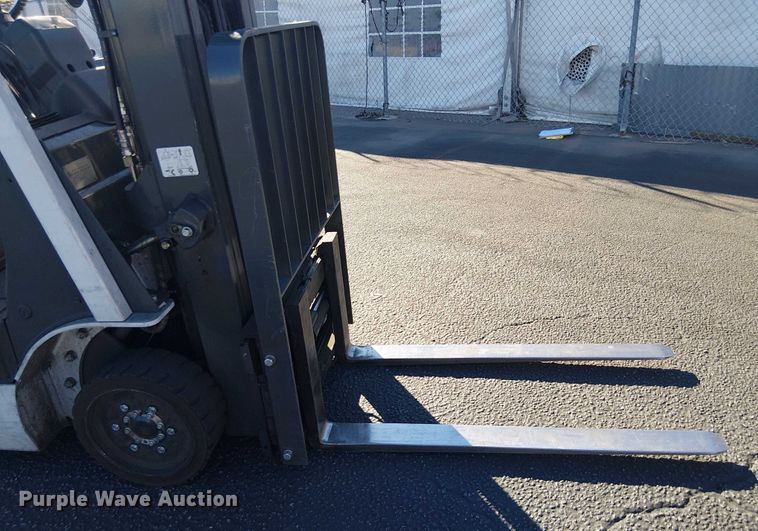 image for item EE5122 2017 UniCarriers CFS40 forklift