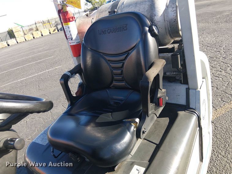 image for item EE5122 2017 UniCarriers CFS40 forklift