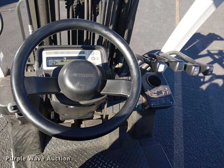 image for item EE5122 2017 UniCarriers CFS40 forklift