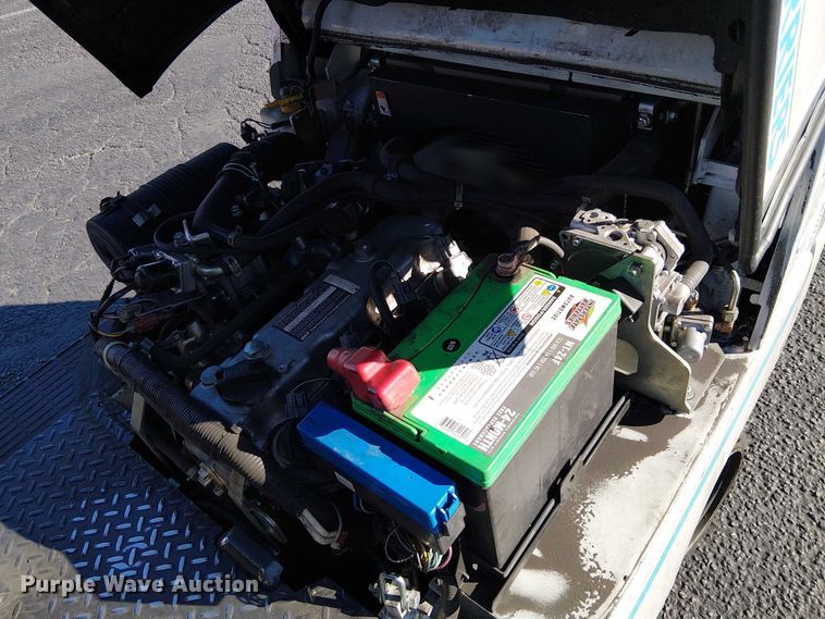 image for item EE5122 2017 UniCarriers CFS40 forklift