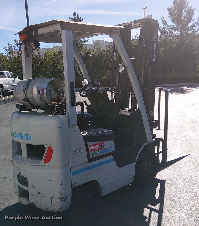 image for item EE5126 2017 UniCarriers CFS40 forklift