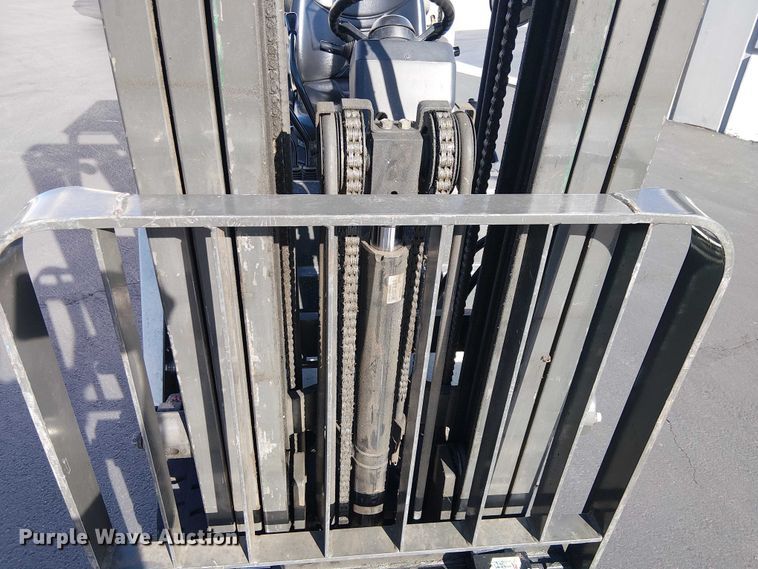 image for item EE5126 2017 UniCarriers CFS40 forklift