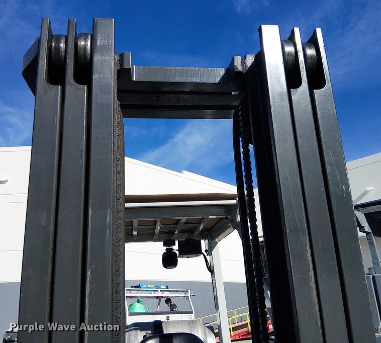 image for item EE5126 2017 UniCarriers CFS40 forklift