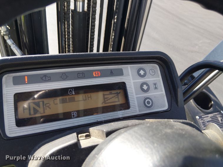 image for item EE5126 2017 UniCarriers CFS40 forklift