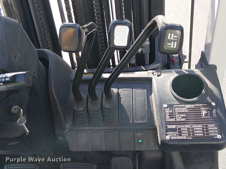 image for item EE5126 2017 UniCarriers CFS40 forklift