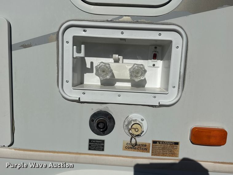 image for item EG1891 2007 Jayco Inc Greyhawk  RV