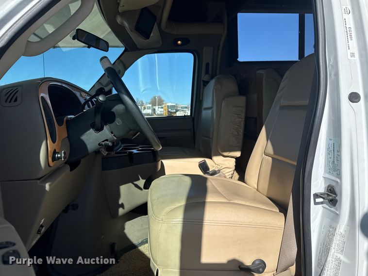 image for item EG1891 2007 Jayco Inc Greyhawk  RV