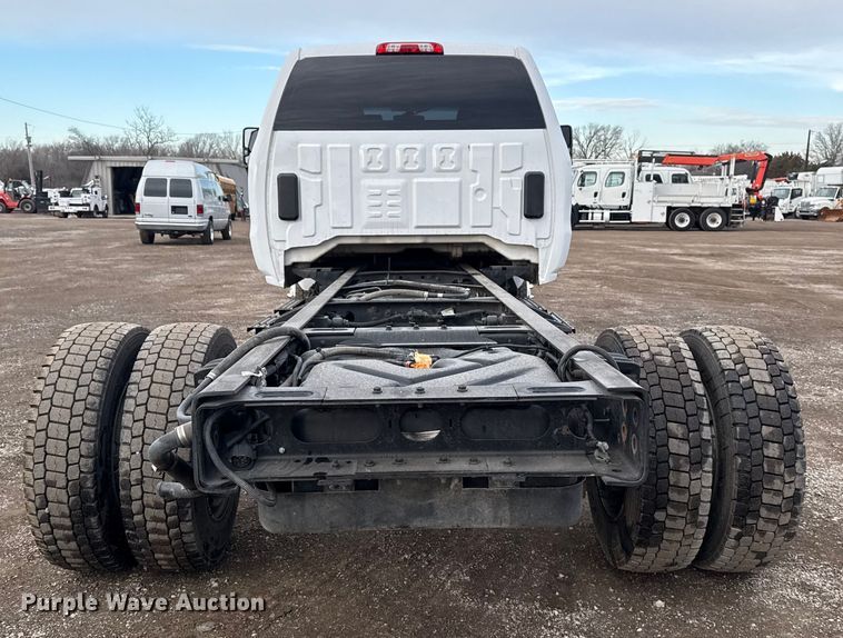 image for item EG1933 2021 Chevrolet Silverado 5500HD truck cab and chassis