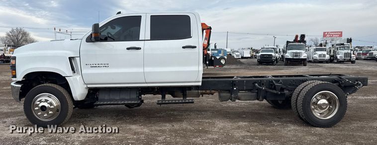 image for item EG1933 2021 Chevrolet Silverado 5500HD truck cab and chassis