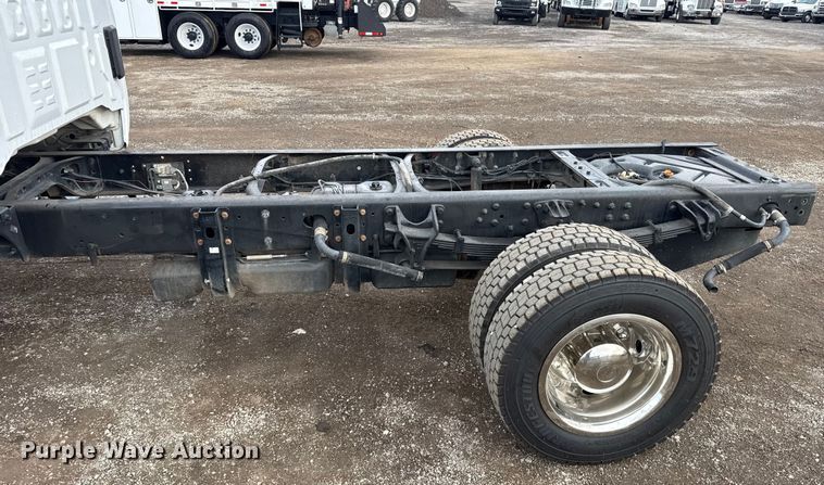 image for item EG1933 2021 Chevrolet Silverado 5500HD truck cab and chassis