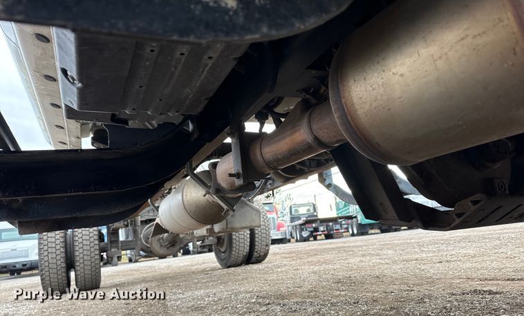 image for item EG1933 2021 Chevrolet Silverado 5500HD truck cab and chassis