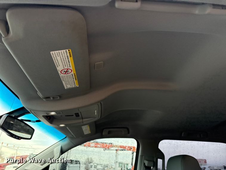 image for item EG1933 2021 Chevrolet Silverado 5500HD truck cab and chassis