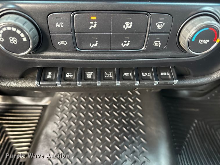 image for item EG1933 2021 Chevrolet Silverado 5500HD truck cab and chassis