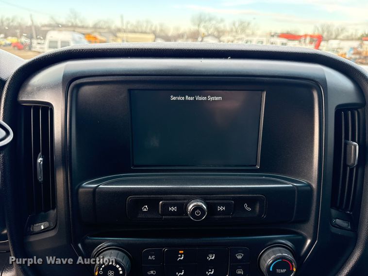 image for item EG1933 2021 Chevrolet Silverado 5500HD truck cab and chassis