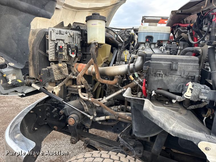 image for item EG1933 2021 Chevrolet Silverado 5500HD truck cab and chassis