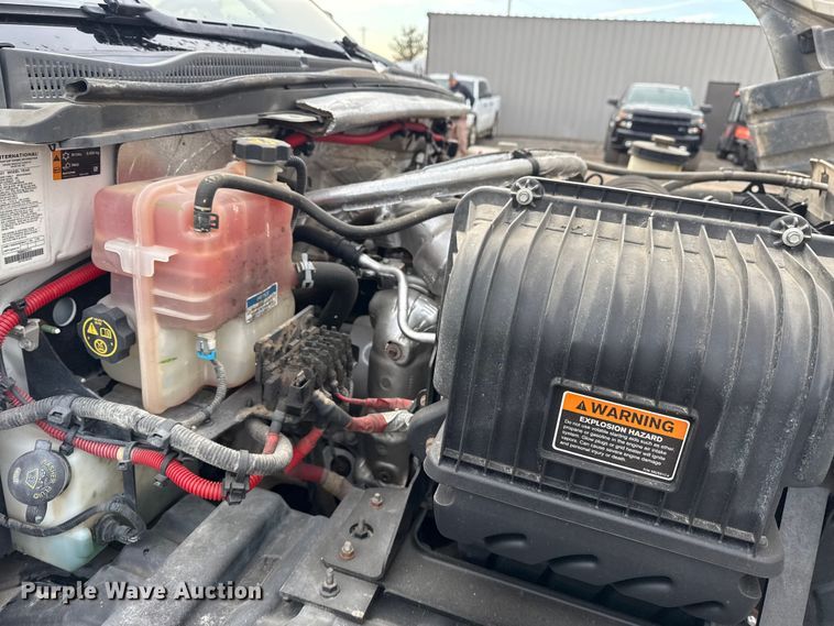 image for item EG1933 2021 Chevrolet Silverado 5500HD truck cab and chassis