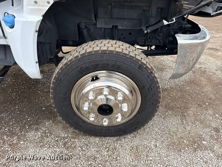 image for item EG1933 2021 Chevrolet Silverado 5500HD truck cab and chassis