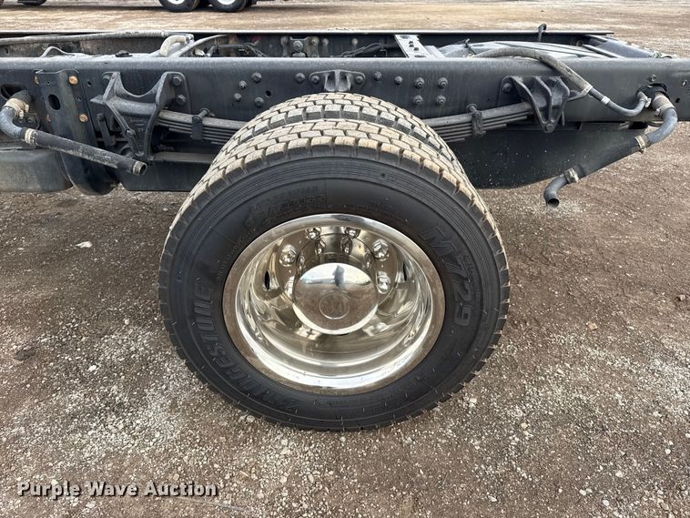 image for item EG1933 2021 Chevrolet Silverado 5500HD truck cab and chassis