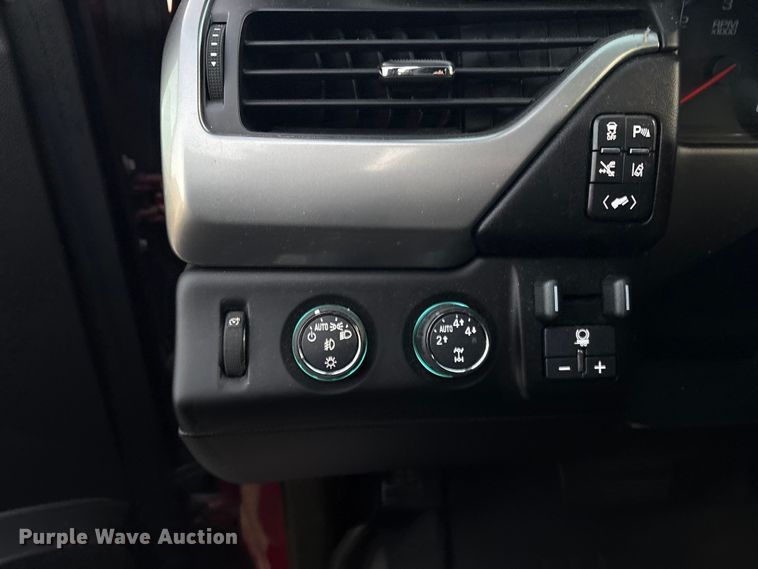 image for item EG8303 2015 Chevrolet Tahoe LTZ SUV