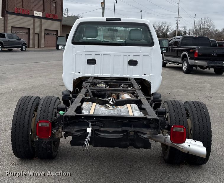 image for item EN0168 2016 Ford F550 truck cab and chassis