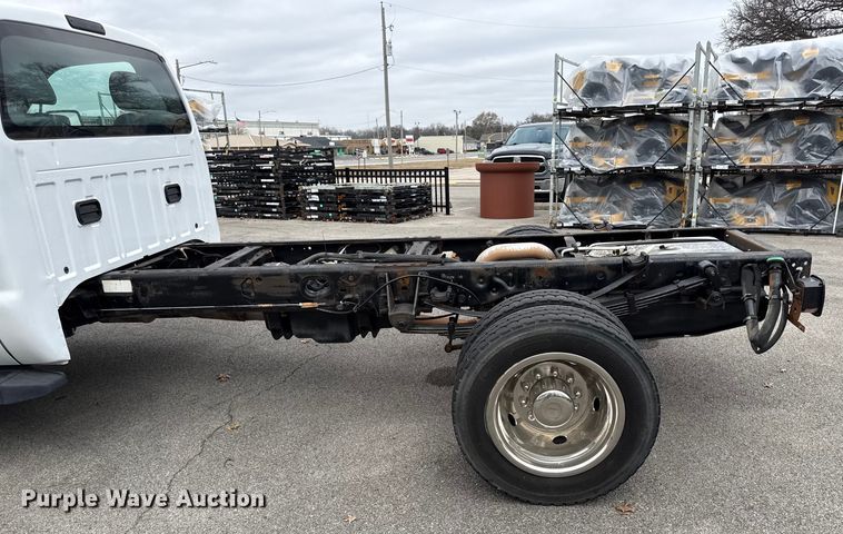 image for item EN0168 2016 Ford F550 truck cab and chassis