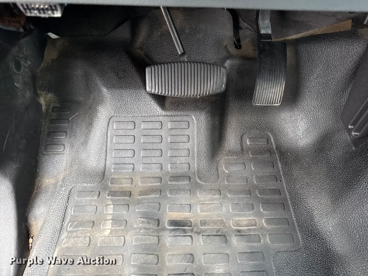 image for item EN0168 2016 Ford F550 truck cab and chassis