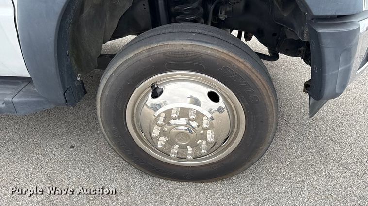 image for item EN0168 2016 Ford F550 truck cab and chassis