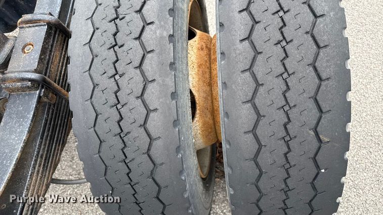 image for item EN0168 2016 Ford F550 truck cab and chassis