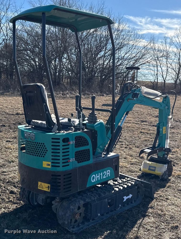 image for item EN0240 2025 CFG industrial QH12R mini excavator