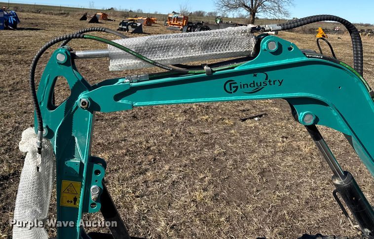 image for item EN0240 2025 CFG industrial QH12R mini excavator