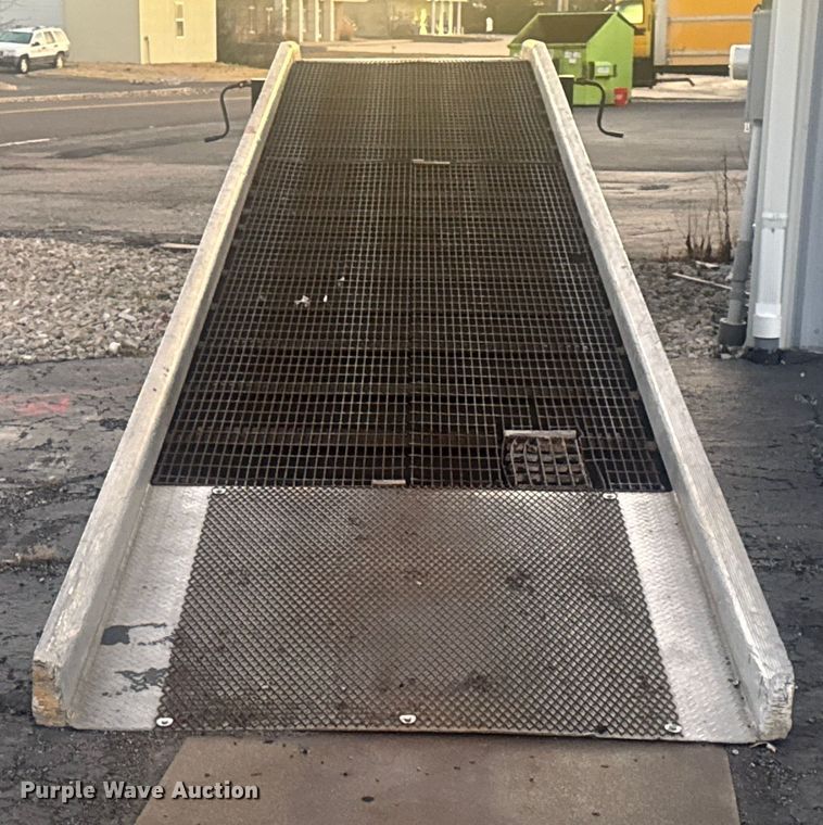image for item EN0838 ECOA YardRamp loading dock ramp