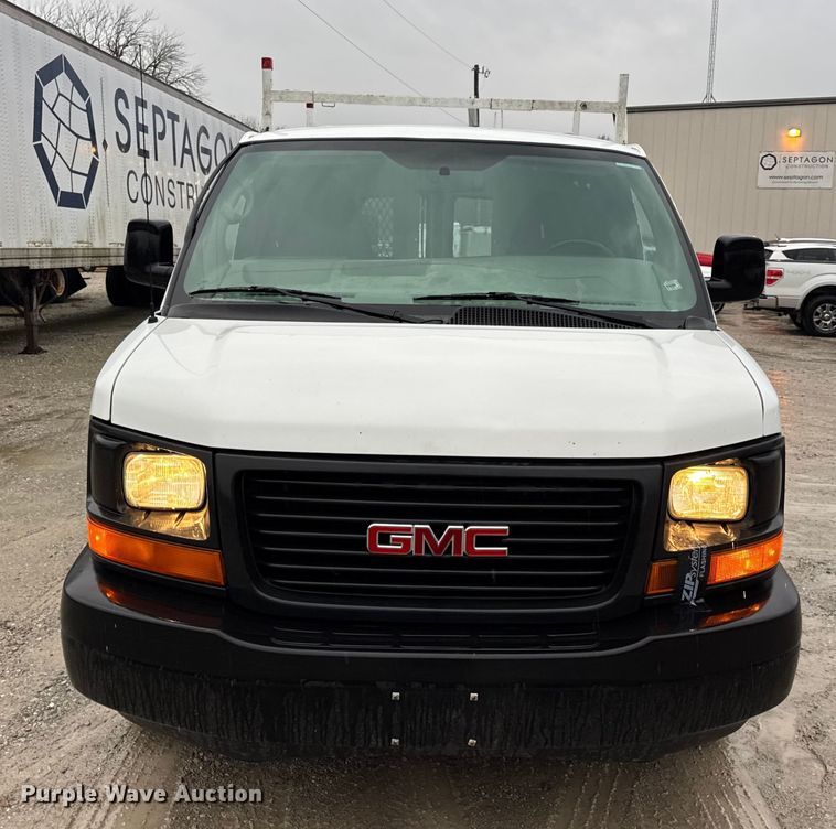 image for item EN0839 2014 GMC Savana G2500 van