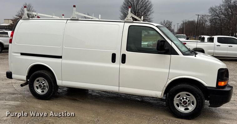 image for item EN0839 2014 GMC Savana G2500 van