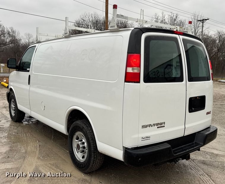 image for item EN0839 2014 GMC Savana G2500 van