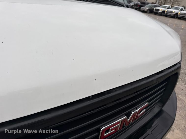 image for item EN0839 2014 GMC Savana G2500 van