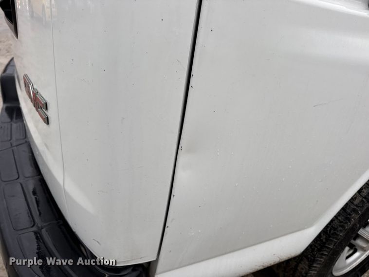 image for item EN0839 2014 GMC Savana G2500 van