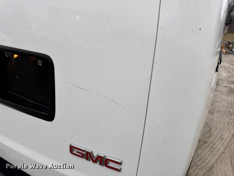 image for item EN0839 2014 GMC Savana G2500 van