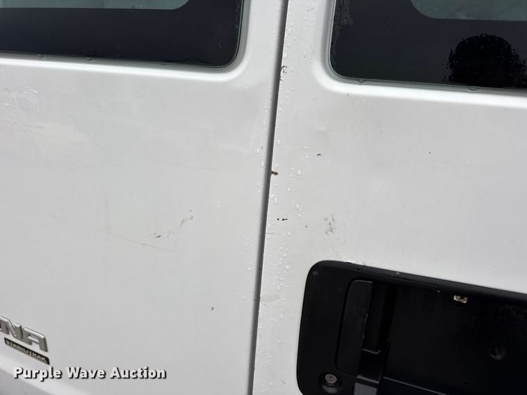 image for item EN0839 2014 GMC Savana G2500 van