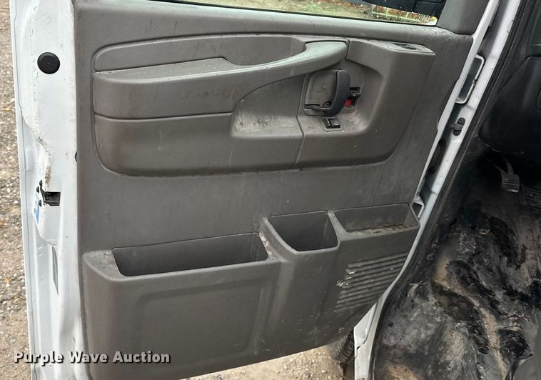 image for item EN0839 2014 GMC Savana G2500 van