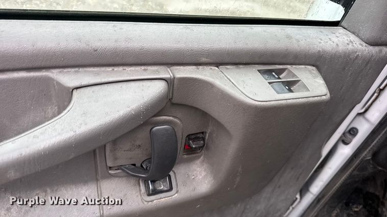 image for item EN0839 2014 GMC Savana G2500 van