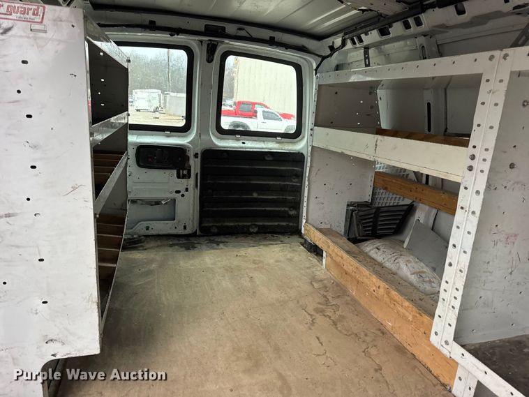 image for item EN0839 2014 GMC Savana G2500 van