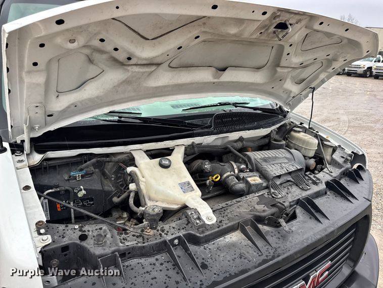 image for item EN0839 2014 GMC Savana G2500 van