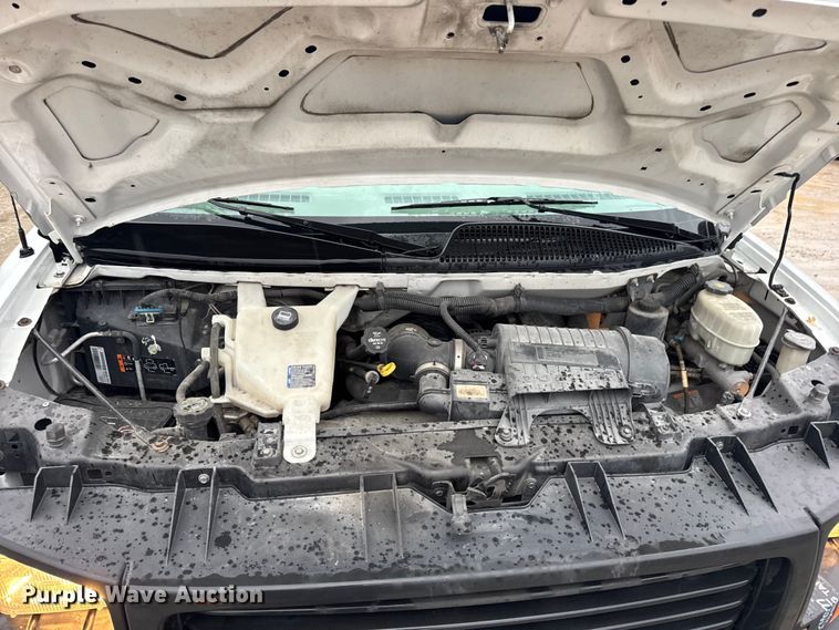 image for item EN0839 2014 GMC Savana G2500 van