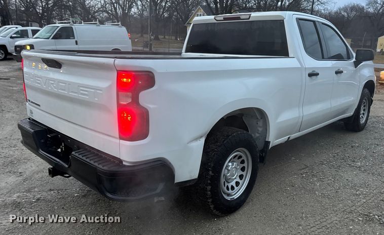 image for item EN0840 2019 Chevrolet Silverado 1500 Ext. Cab pickup truck