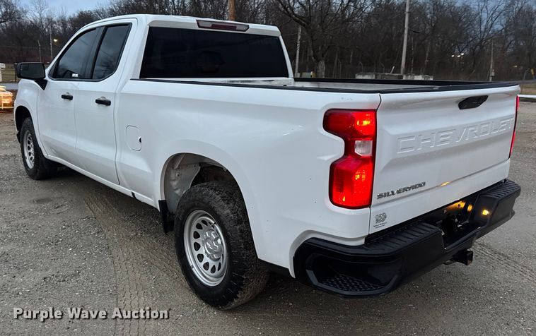 image for item EN0840 2019 Chevrolet Silverado 1500 Ext. Cab pickup truck