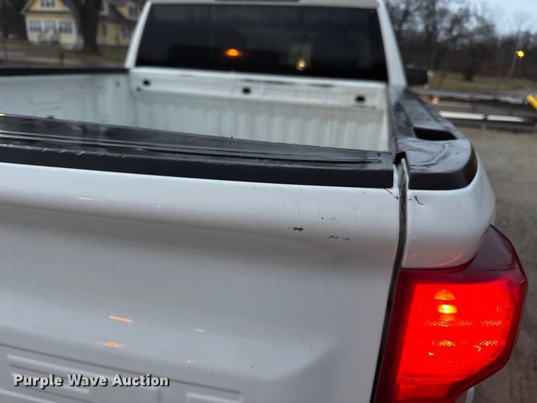 image for item EN0840 2019 Chevrolet Silverado 1500 Ext. Cab pickup truck