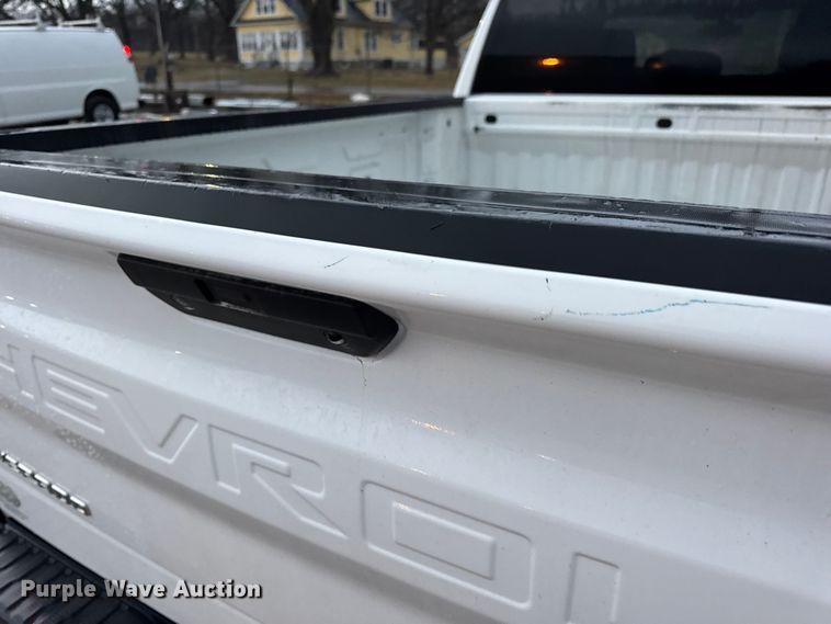 image for item EN0840 2019 Chevrolet Silverado 1500 Ext. Cab pickup truck